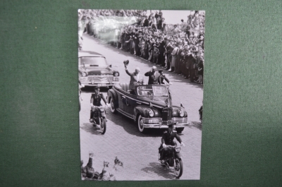 Фотография, Никита Хрущев, Правительственный кортеж, автомобиль ЗИС. Из архива Сергея Киселева.