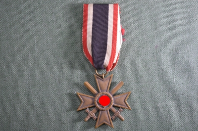 Крест военных заслуг с мечами, KVK, КВК. 3 рейх, 1939 год, Германия, клеймо. Оригинал.