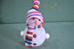 Фигурка, статуэтка "Снеговик в шарфе, с подсветкой". 