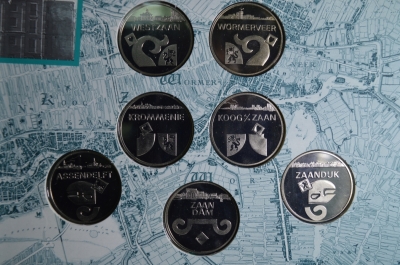 Набор сувенирных жетонов "25 лет Занстада". Где 7 сердец стучат вместе. Нидерланды. 1999 год