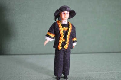 Кукла "Мужчина в черном костюме", целлулоид. Винтаж. Франция. Вторая половина XX века. 