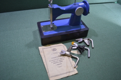 Детская швейная машинка "ДШМ 1В", автоприбор, СССР, полный комплект. Новая.