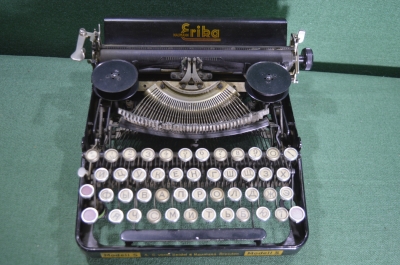 Печатная машинка старинная, Erica. Naumann, Modell S. Русский шрифт. 1936 год, Германия.