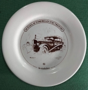 Фарфоровая декоративная тарелка "Lа visibilite". Voisin 1928. Мануфактура Gien. Франция.