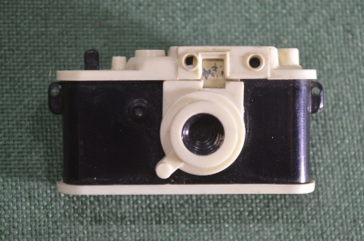 Игрушка "Фотоаппарат". Карболит. Колкий пластик. DBGM. US ZONE. 1940-1950 годы. Германия. 