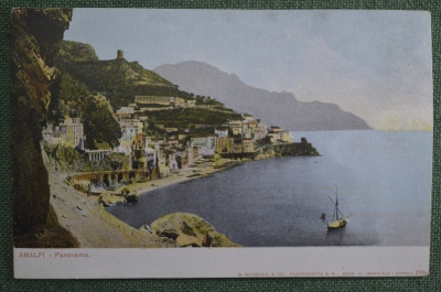 Старинная открытка "Панорама Амальфи". Чистая. начало XX века. Салерно, Италия.