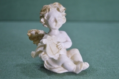 Фигурка, статуэтка "Ангелок с арфой". Пластик. Европа.