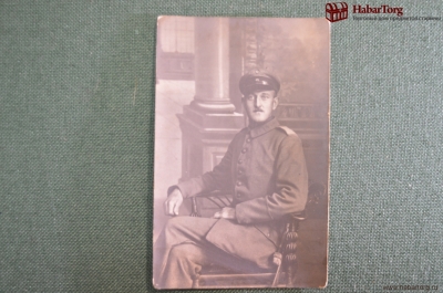 Фотография, военный с усиками, сидящий в кресле. Первая мировая война 1914-1918 гг.