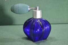Флакон парфюмерный пульверизатор с грушей. Синее цветное стекло. СССР. Груша на замену.