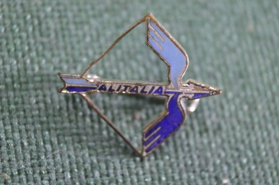 Знак значок "Самолет Авиакомпания Alitalia Алиталия". Тяж. металл, гор. эмаль. Клеймо. 1950-1960