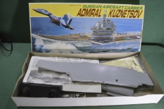 Сборная модель (моторизированная) Русский авианосец "Адмирал Кузнецов" Kuznetsov, 1:720. DF019