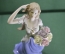 Статуэтка, фигурка фарфоровая "Девушка с букетом роз". Фарфор, Азия.