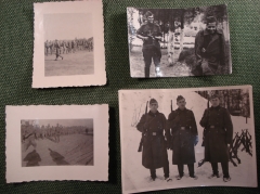 Фотографии (4 штуки) "Немецкие солдаты на отдыхе, марше и тренировке". 