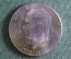 Монета Лунный доллар, США, 1976 год. D - Денвер. Колокол свободы, Луна. Pluribus unum, dollar USA