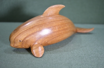 Фигурка деревянная "Дельфин, афалина". Полированное дерево. #1