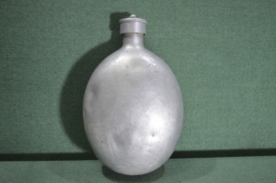 Фляжка, фляга солдатская, Вермахт, 3-й Рейх, Германия. Клейма MKL40, W.A.L. 38. Алюминий, оригинал.