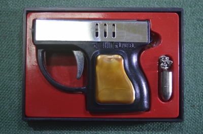 Зажигалка пистолет "Laurel". С брелком. Оригинальная коробка. Винтаж. Япония. 1960-1970 годы.