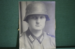 Фотография габаритная "Немецкий солдат". Вторая мировая война, Вермахт.