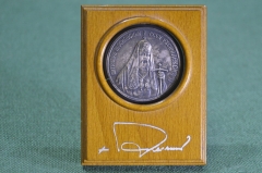 Медаль настольная "Патриарх Алексий II 10 лет Интронизации 10 июня 2000 года". В футляре. Серебро.