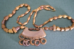Ожерелье деревянное с колечками. Женское украшение. Длина 80 см. Этностиль. 