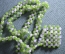 Бусы пластиковые, зелено - белые. Ожерелье. Длина 40 см. Женское украшение. Бижутерия.