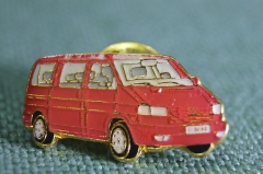 Знак, значок "Автомобиль Caravelle, Фольксваген". Каравелла. Красный. Volkswagen. Цанга.