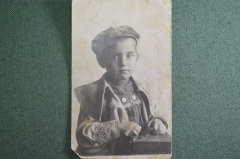 Фотография старинная "Мальчик с чемоданчиком". 