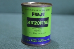 Порошок проявитель для черно-белой фото пленки. Банка. Fuji Microfine. Япония. 1960-е годы.