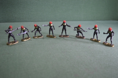 Солдатики серия "Space Aliens". Britains. Набор 8 шт. Великобритания. 1981 г.