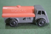 Игрушка машинка цистерна 