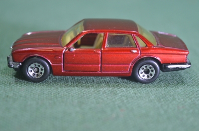 Игрушка машинка модель "Matchbox Jaguar XJ6". Macau. 1986 год.