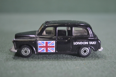 Игрушка машинка модель "London Taxi FX4R". Matchbox. Китай. 1986 год.