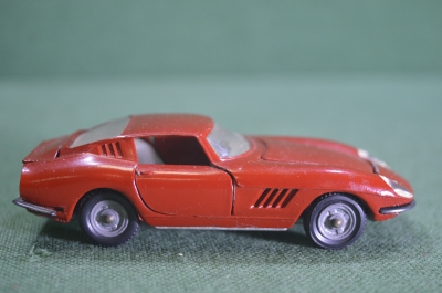 Модель Автомобиль спортивный Ferrari 275 GTB. Феррари. Масштаб 1:43.