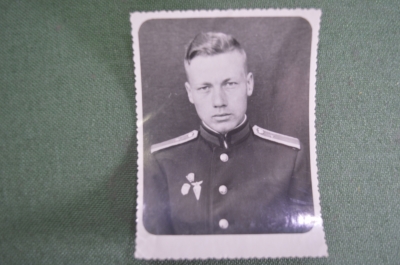 Фотография военный курсант летчик. Знаки. Авиация. ВДВ. г. Грозный. СССР. 1957 год.