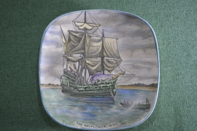 Блюдце, корабль "Mayflower, 1620. Отплытие пилигримов в Северную Америку". Gray's Pottery. Англия.