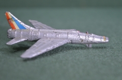 Модель масштабная "Самолет, истребитель", металл. Военная техника. Super Sabre F100-C. Гонк Конг.