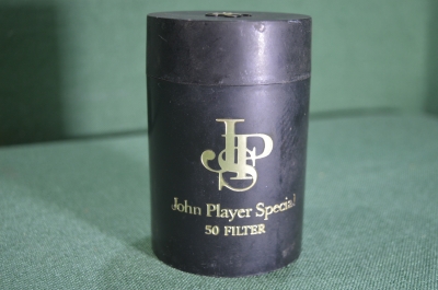 Банка коробка упаковка от сигарет сигаретница "JPS John Player Special". Периода СССР.