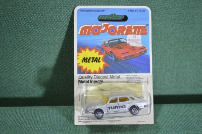 Модель машинка "Saab Turbo". Majorette. Блистер. Винтаж. Франция.