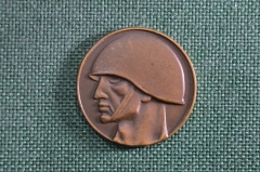 Настольная медаль "Воин", латунь