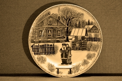 Фарфоровая тарелка "Любовь зимой". Авторская работа Андрея Галавтина.